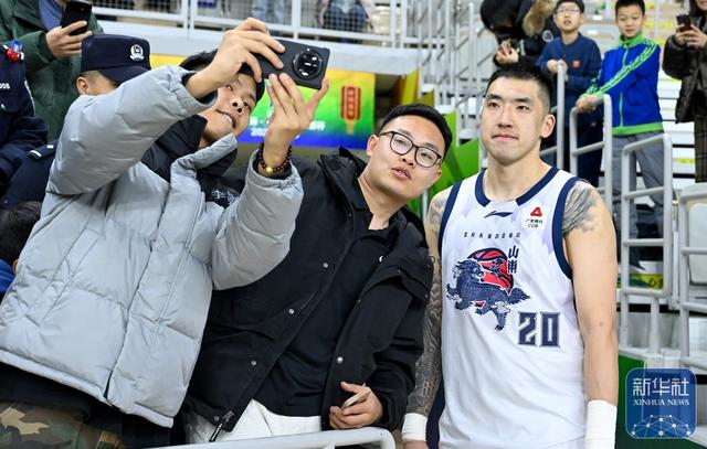 多多28注册-篮球丨CBA俱乐部杯赛：浙江稠州金租不敌山东高速|浙江队|浙江稠州金租队|山东高速队|陶汉林|浙江男篮_新浪体育_新浪新闻