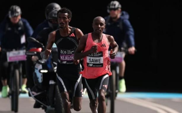 多多28娱乐-见证历史！伦敦马拉松萨维1:59:30夺冠，人类马拉松正式破2